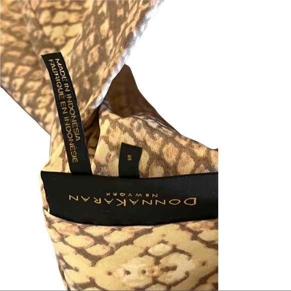 Donna Karan Exotic Snake Print Top Button Front Long Sleeve Designer Shirt Small - Picture 3 of 3